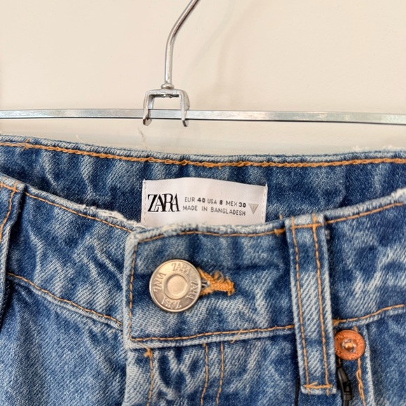 NWT Zara Straight Leg Denim Jean (8) - Picture 2 of 6